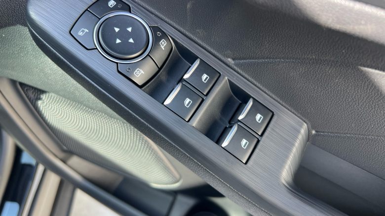 Ford Kuga 2.5 FHEV ST-Line 5dr CVT Hybrid Estate